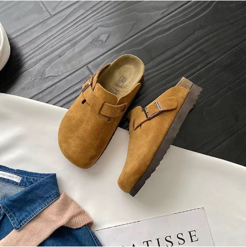 Boston | Suede slip-on clogs with adjustable buckle