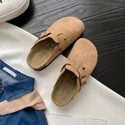 Boston | Suede slip-on clogs with adjustable buckle